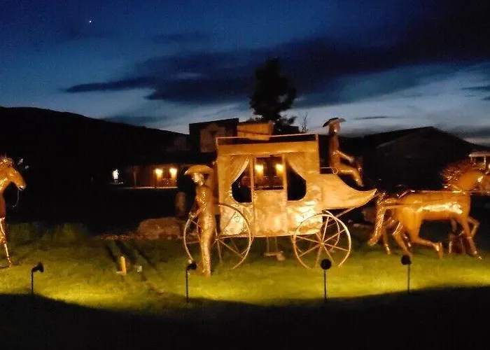 Hotel Cowboy Village 4*
